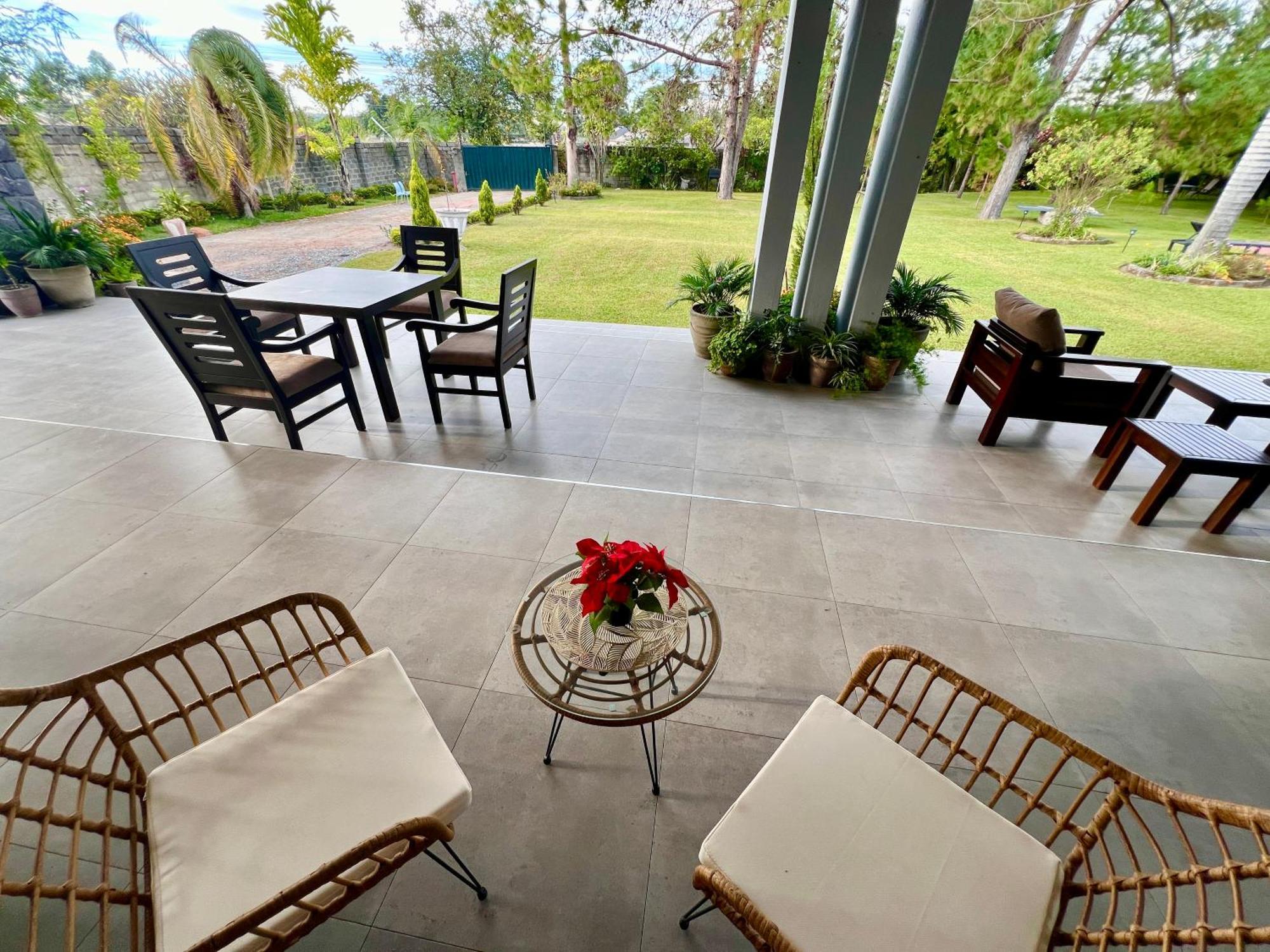 Summerfields & Gardens Lodge Kitwe Extérieur photo